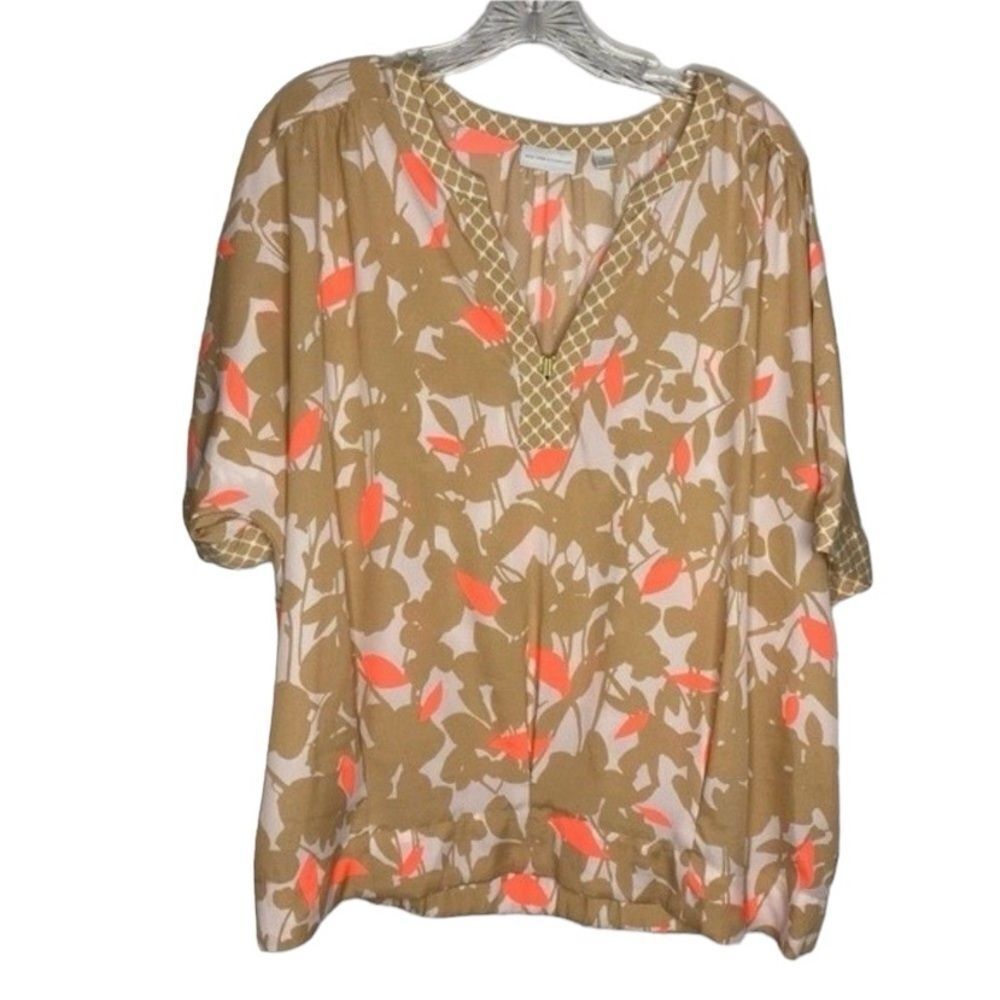 New York & Company Tan White Pink Floral Short Sleeve V Neck Top XL